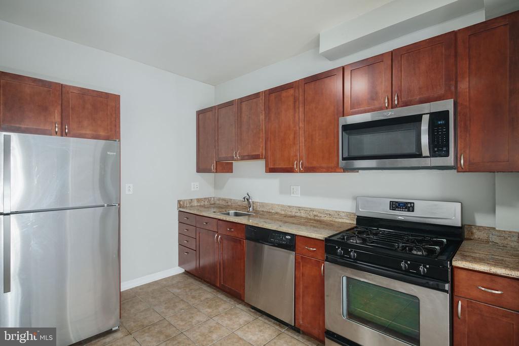 800 N 2ND ST #5