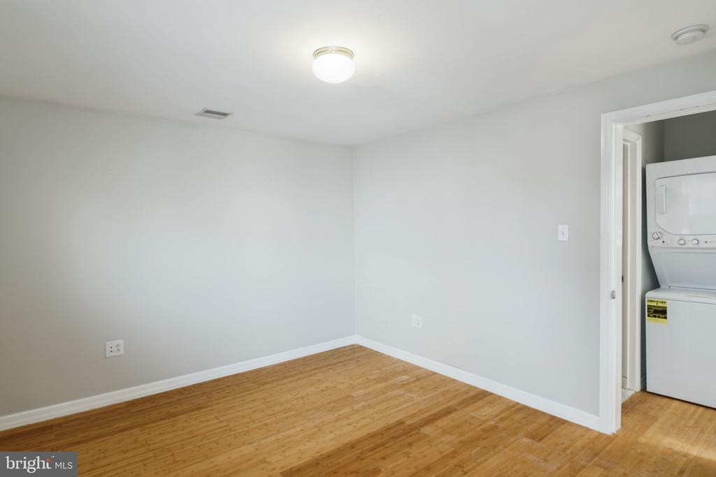 800 N 2ND ST #5