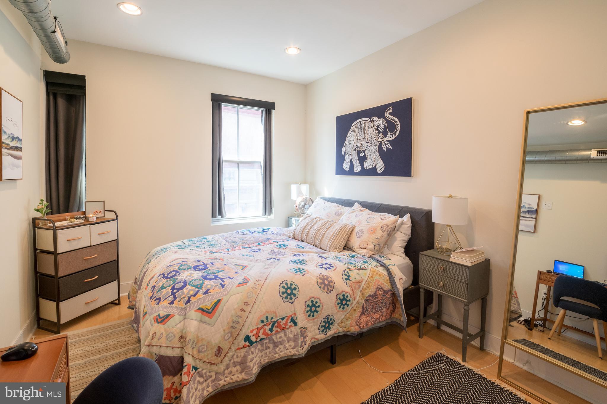 1305 LOCUST ST #UNIT 4A