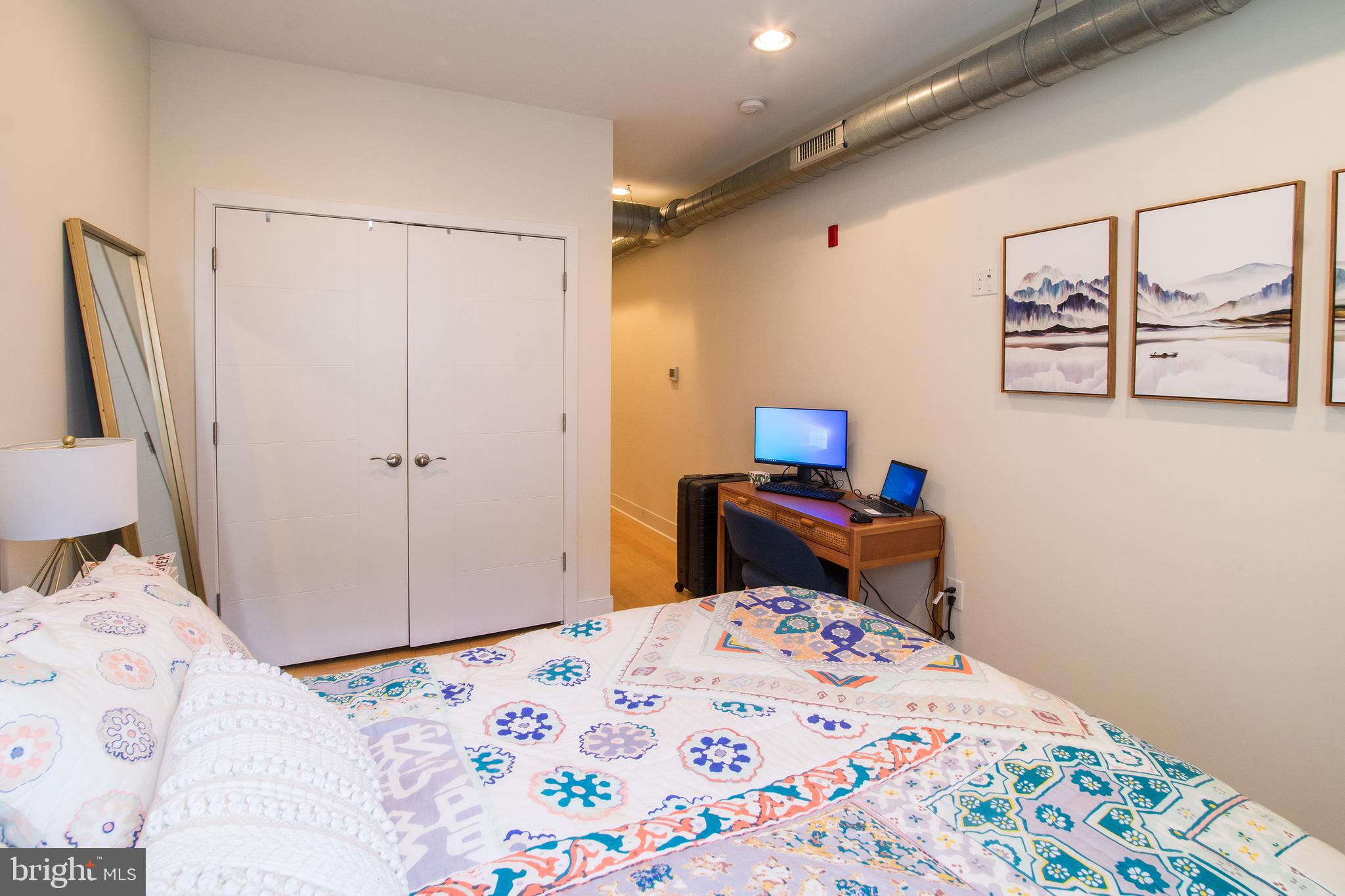 1305 LOCUST ST #UNIT 4A