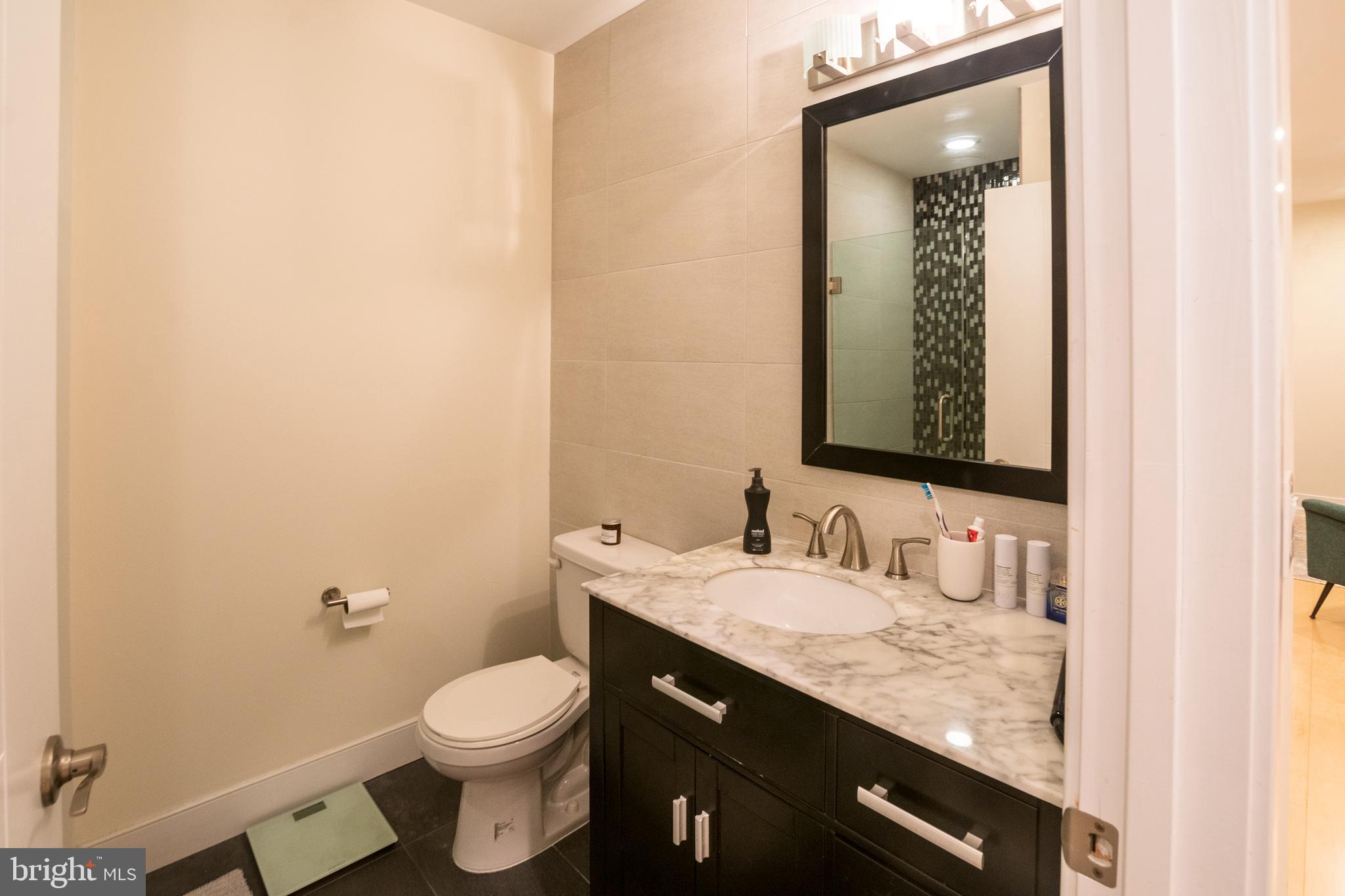 1305 LOCUST ST #UNIT 4A