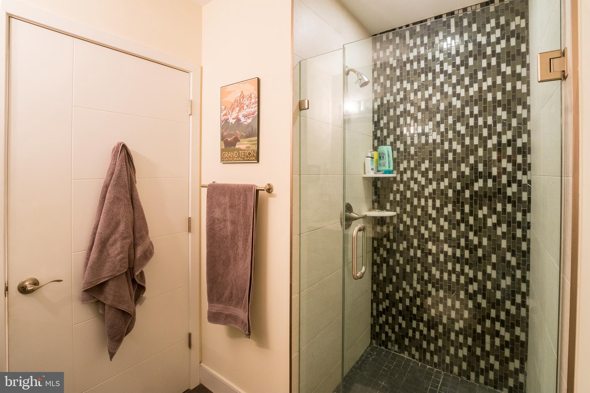 1305 LOCUST ST #UNIT 4A