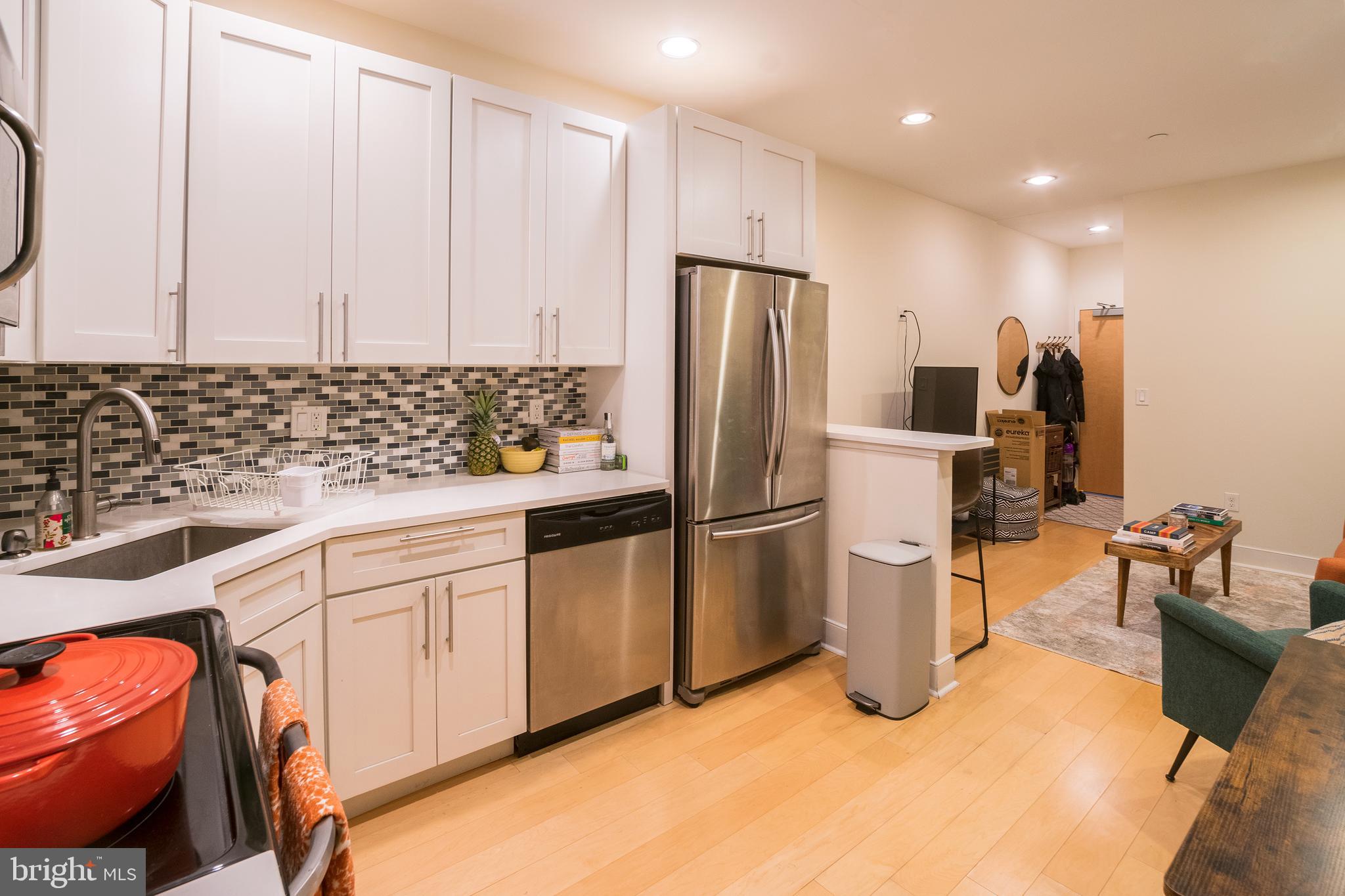 1305 LOCUST ST #UNIT 4A