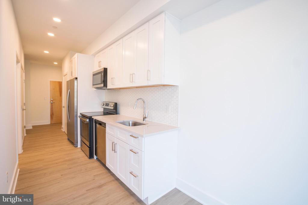 1324 FRANKFORD AVE #UNIT 205