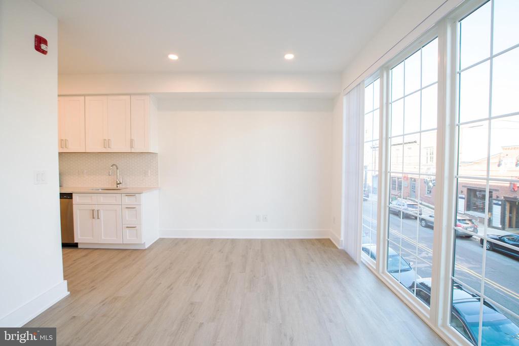 1324 FRANKFORD AVE #UNIT 205