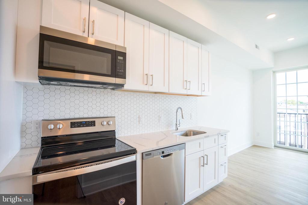 1324 FRANKFORD AVE #UNIT 405