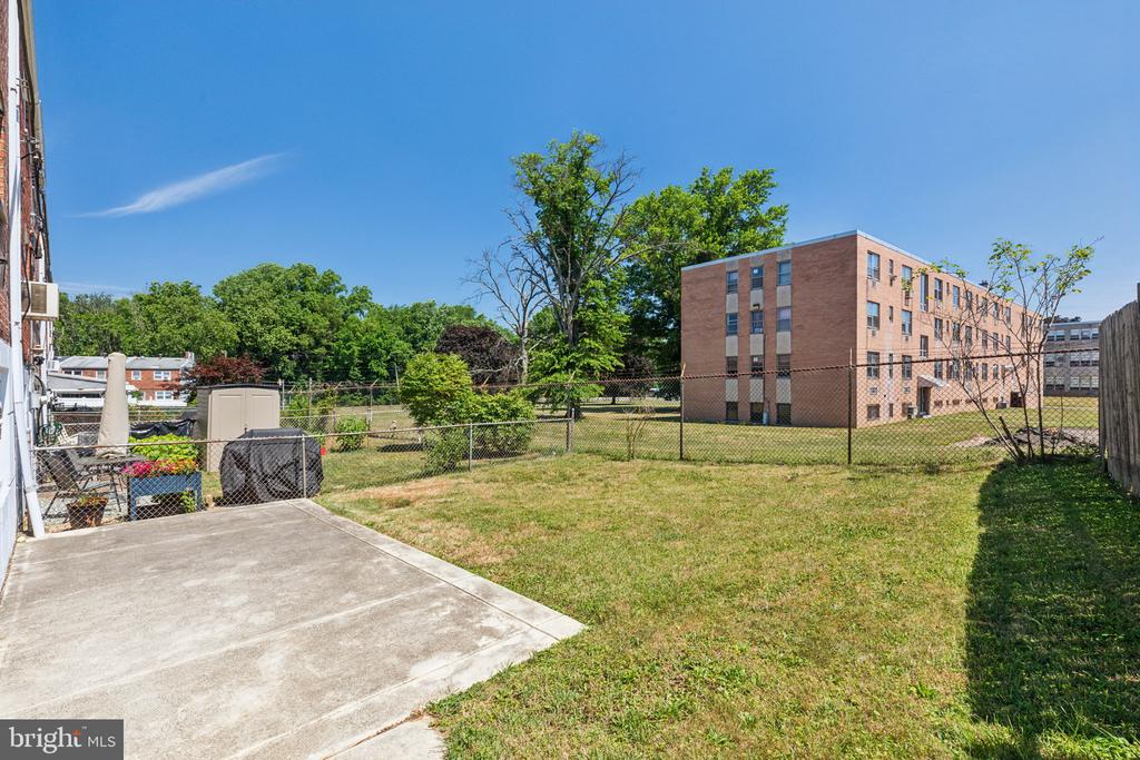 3415 Brookview Rd