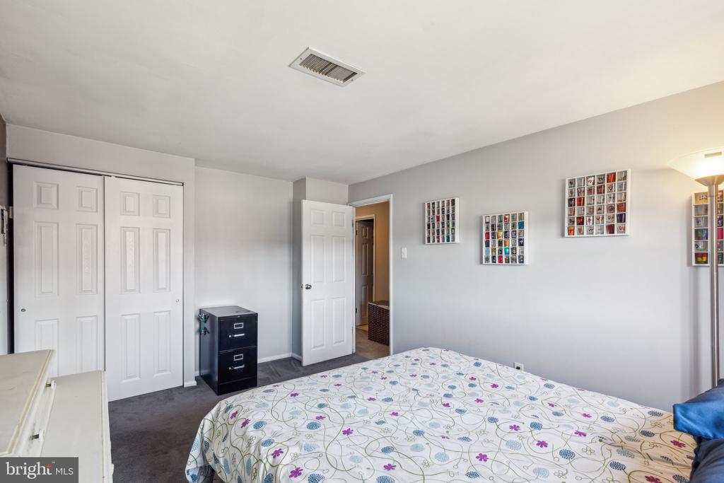 3415 Brookview Rd