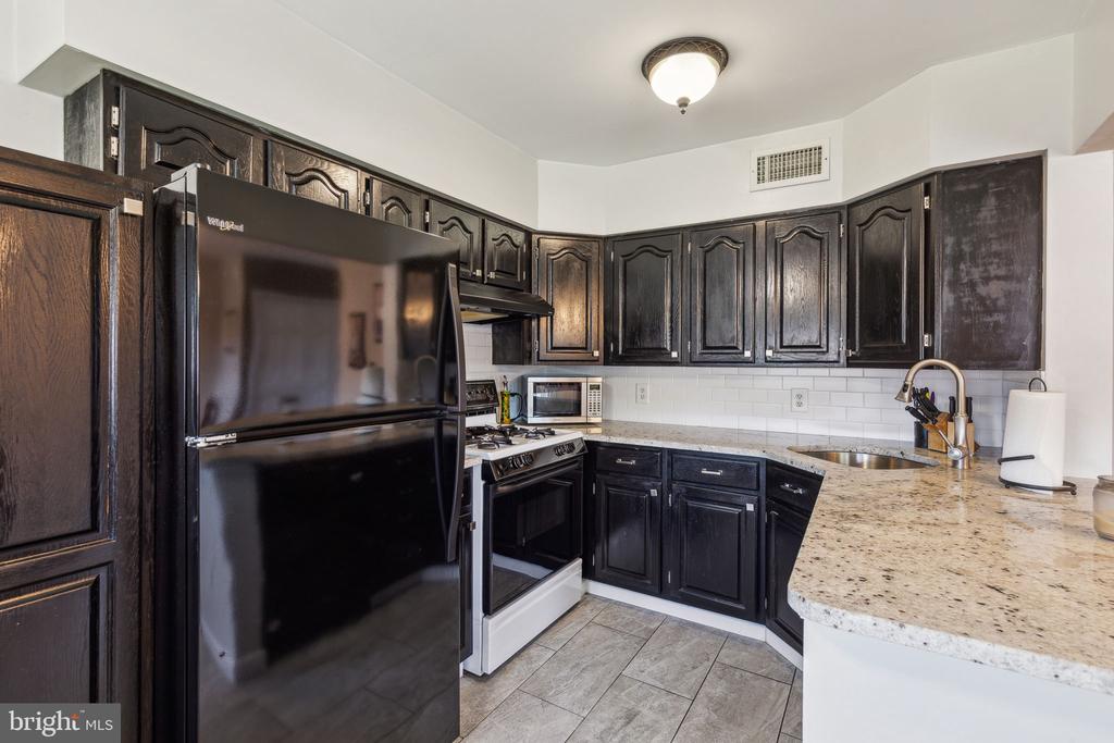 3415 Brookview Rd