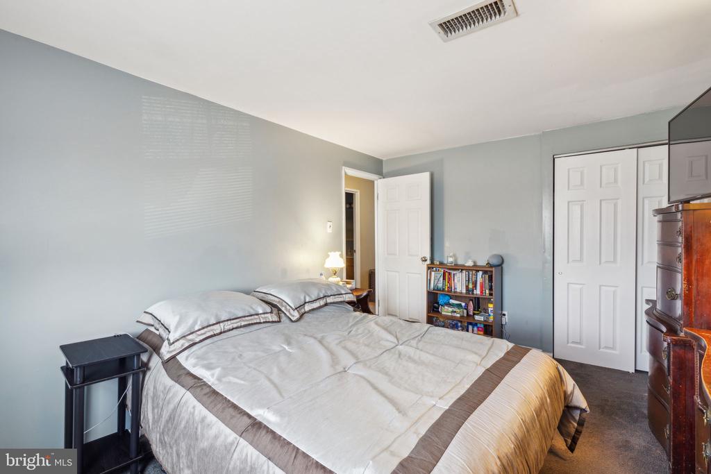 3415 Brookview Rd