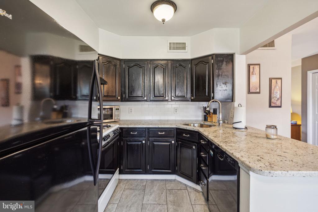 3415 Brookview Rd