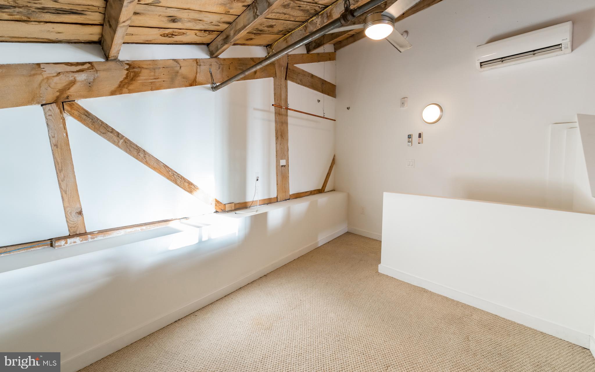 4 LEVERINGTON AVE #UNIT 204