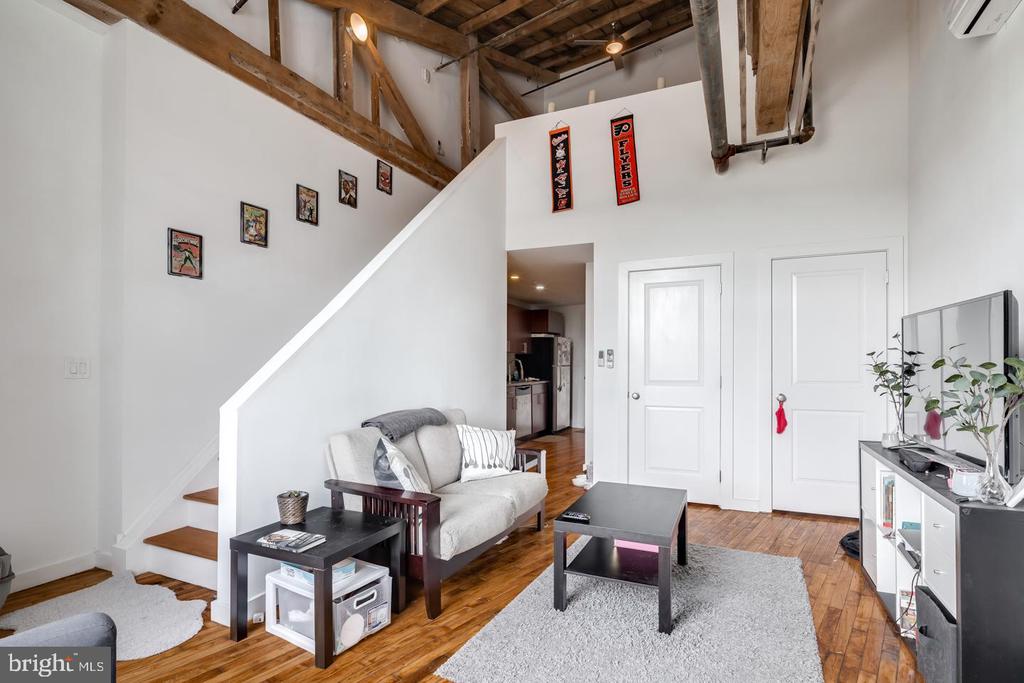 4 LEVERINGTON AVE #UNIT 308