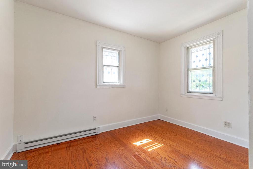 3512 LANCASTER AVE #UNIT 1W