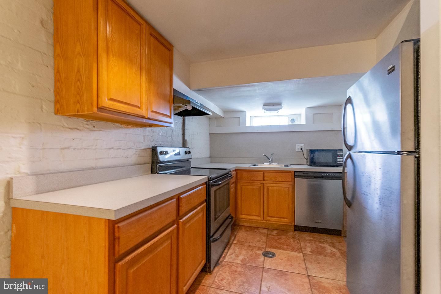 3512 LANCASTER AVE #UNIT 1W