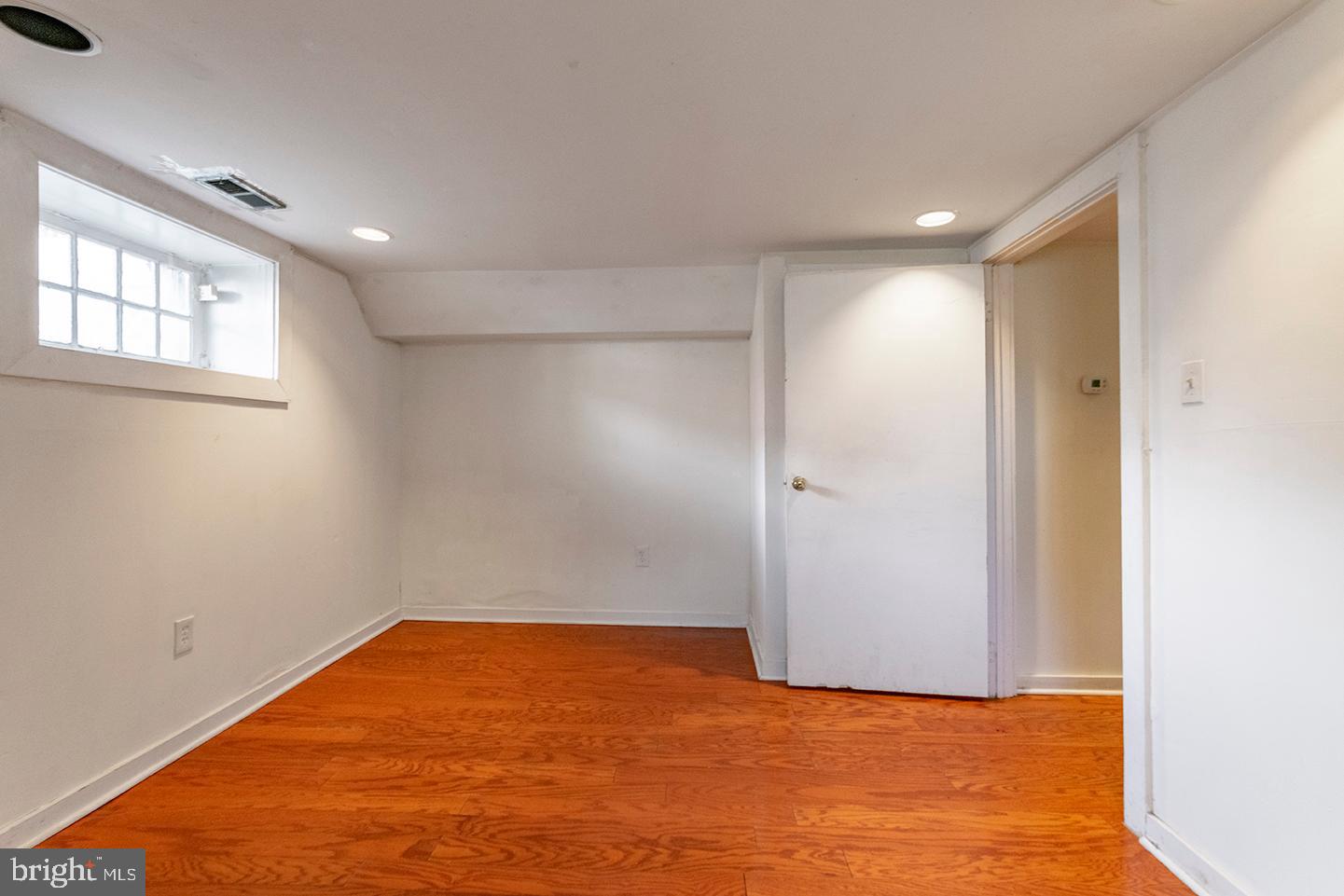 3512 LANCASTER AVE #UNIT 1W