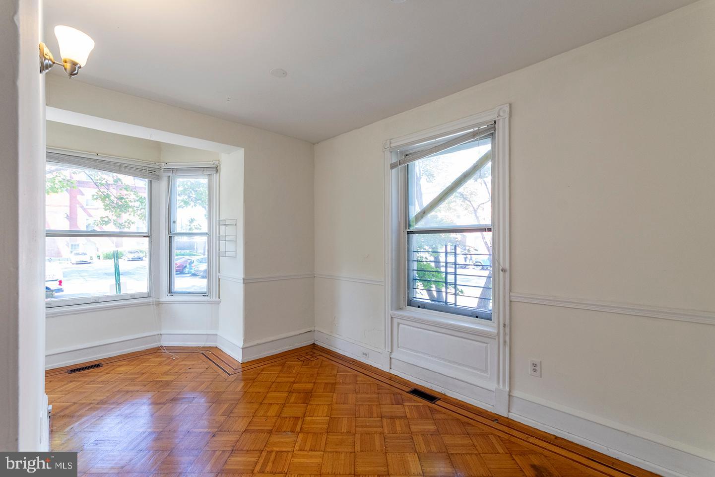 3512 LANCASTER AVE #UNIT 1W