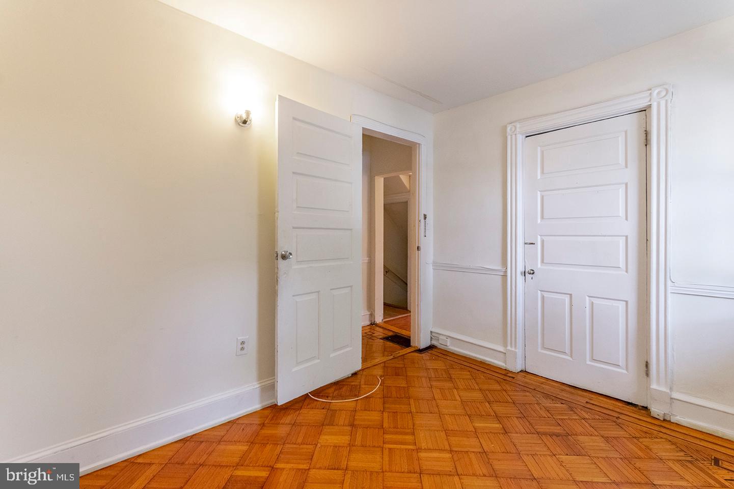 3512 LANCASTER AVE #UNIT 1W