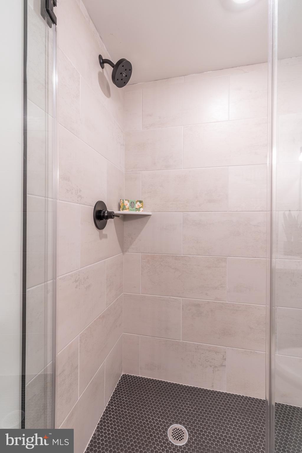 629 W GIRARD AVE #UNIT 403