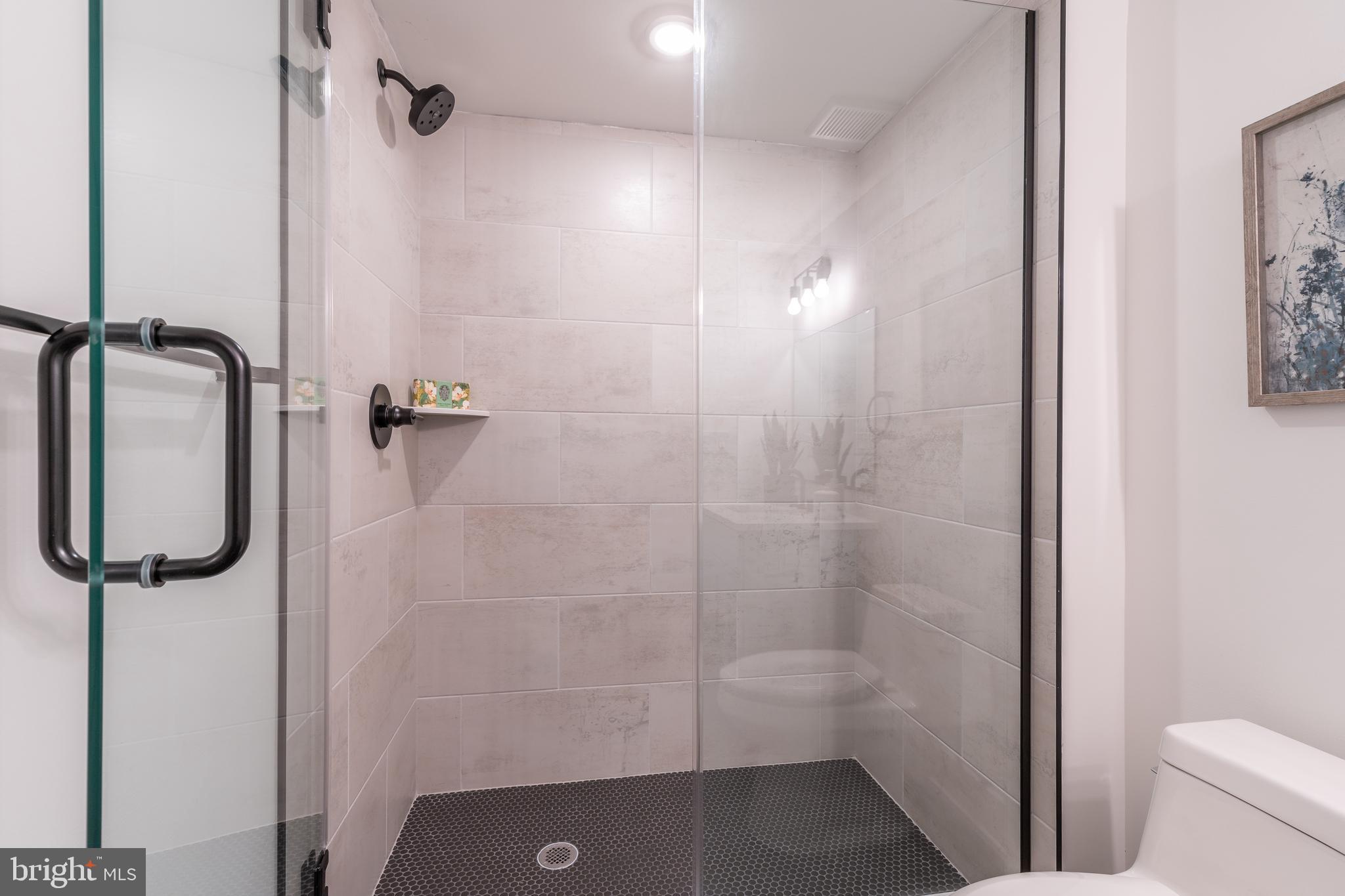 629 W GIRARD AVE #UNIT 403