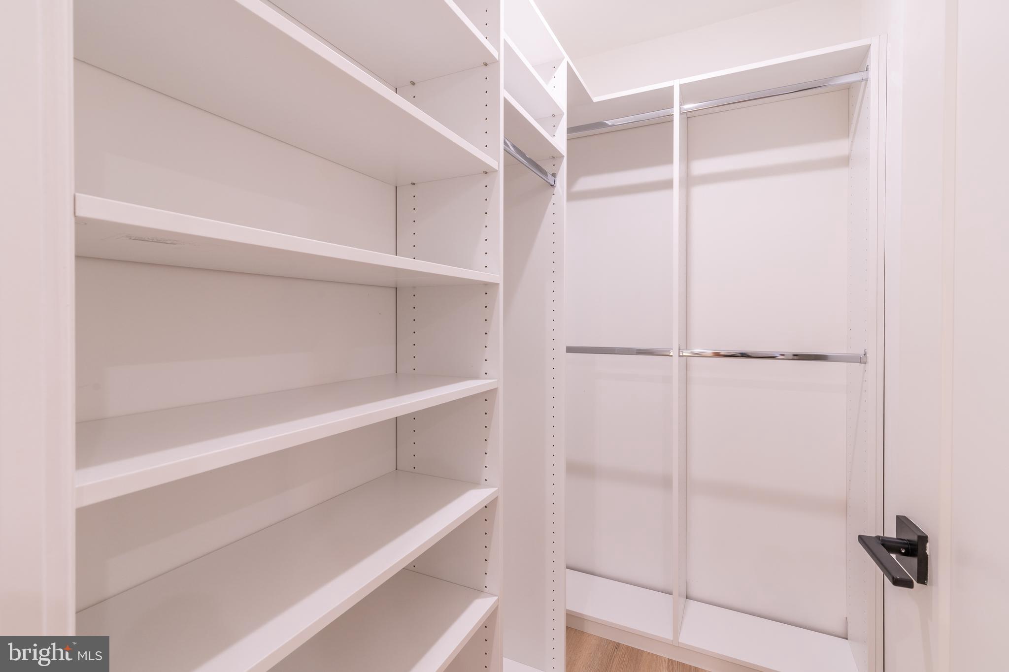 629 W GIRARD AVE #UNIT 403