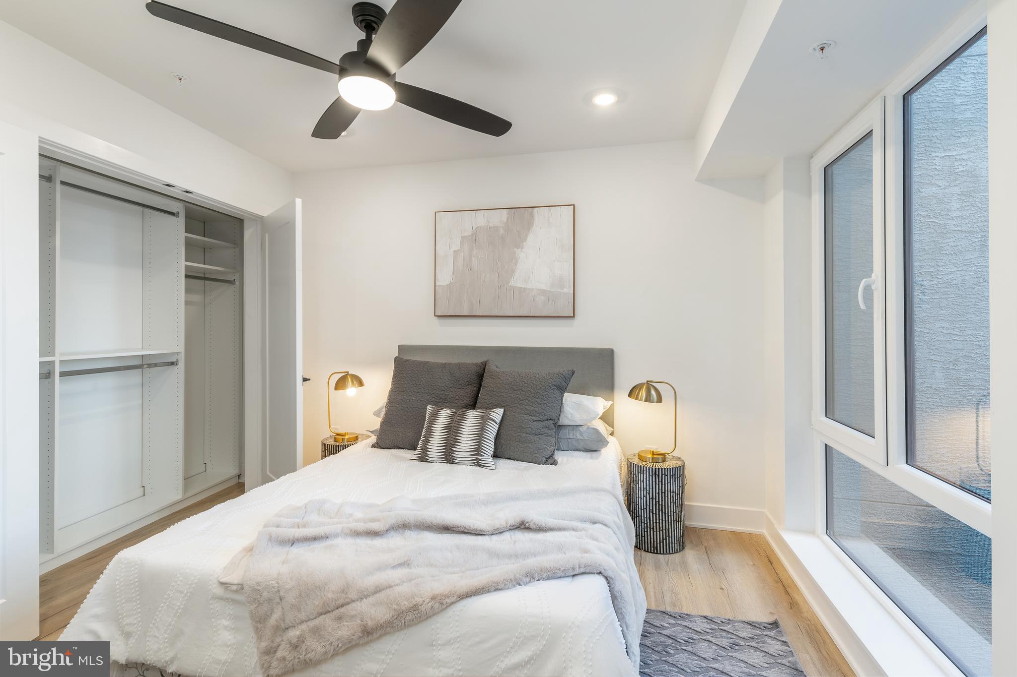 629-33 W GIRARD AVE #303