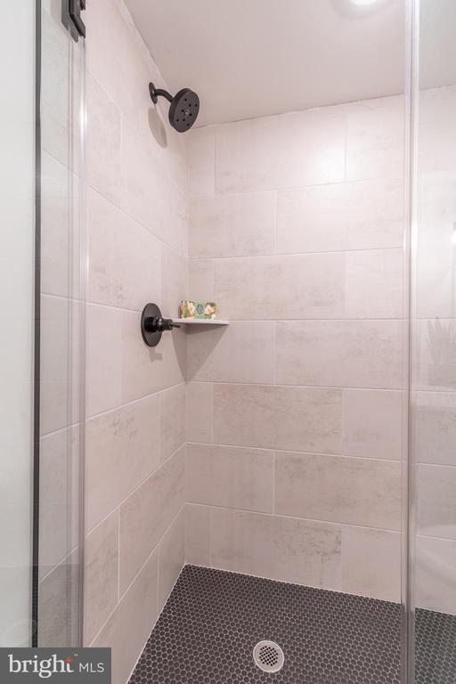 629-33 W GIRARD AVE #303