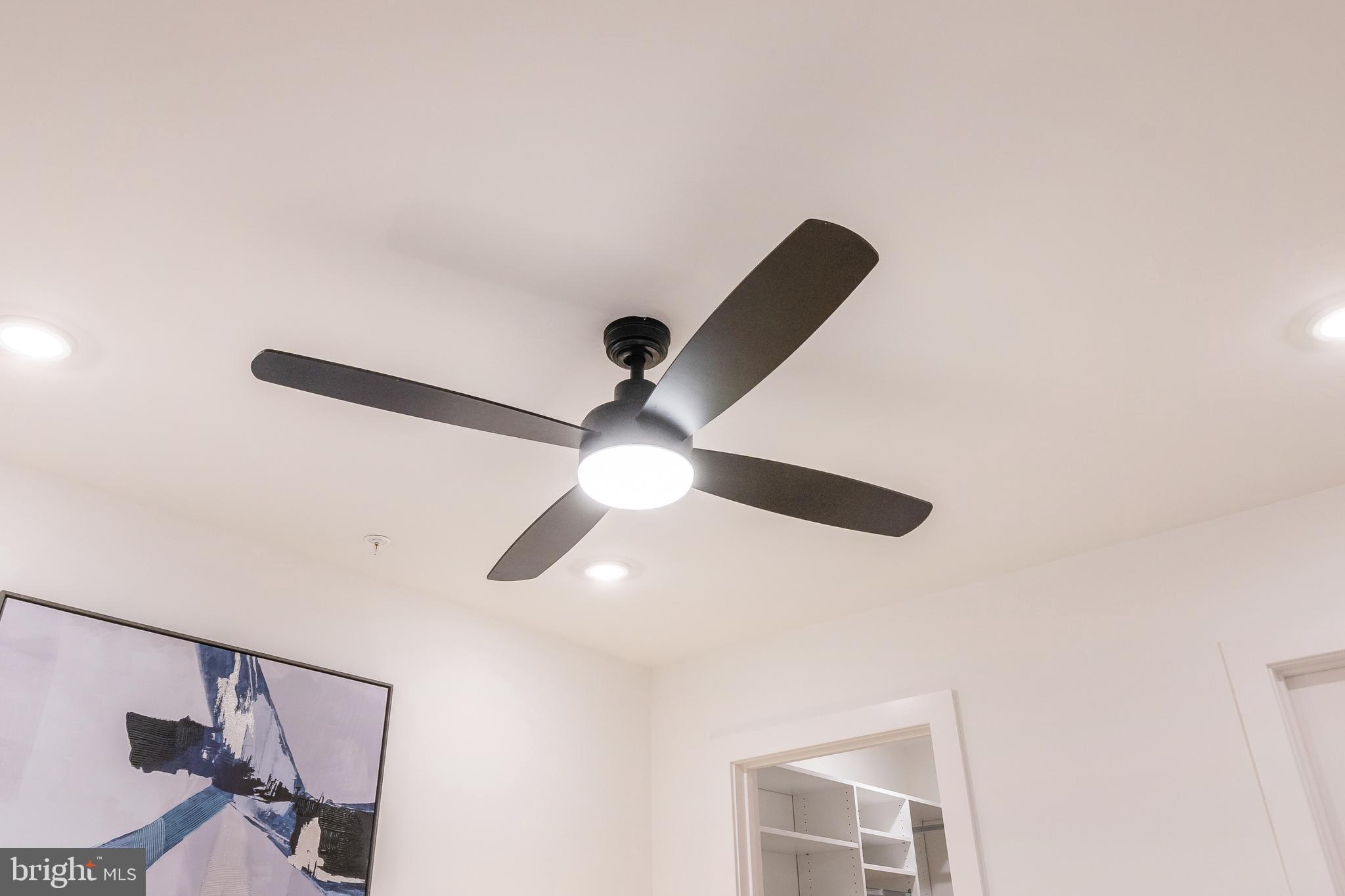 629-33 W GIRARD AVE #303