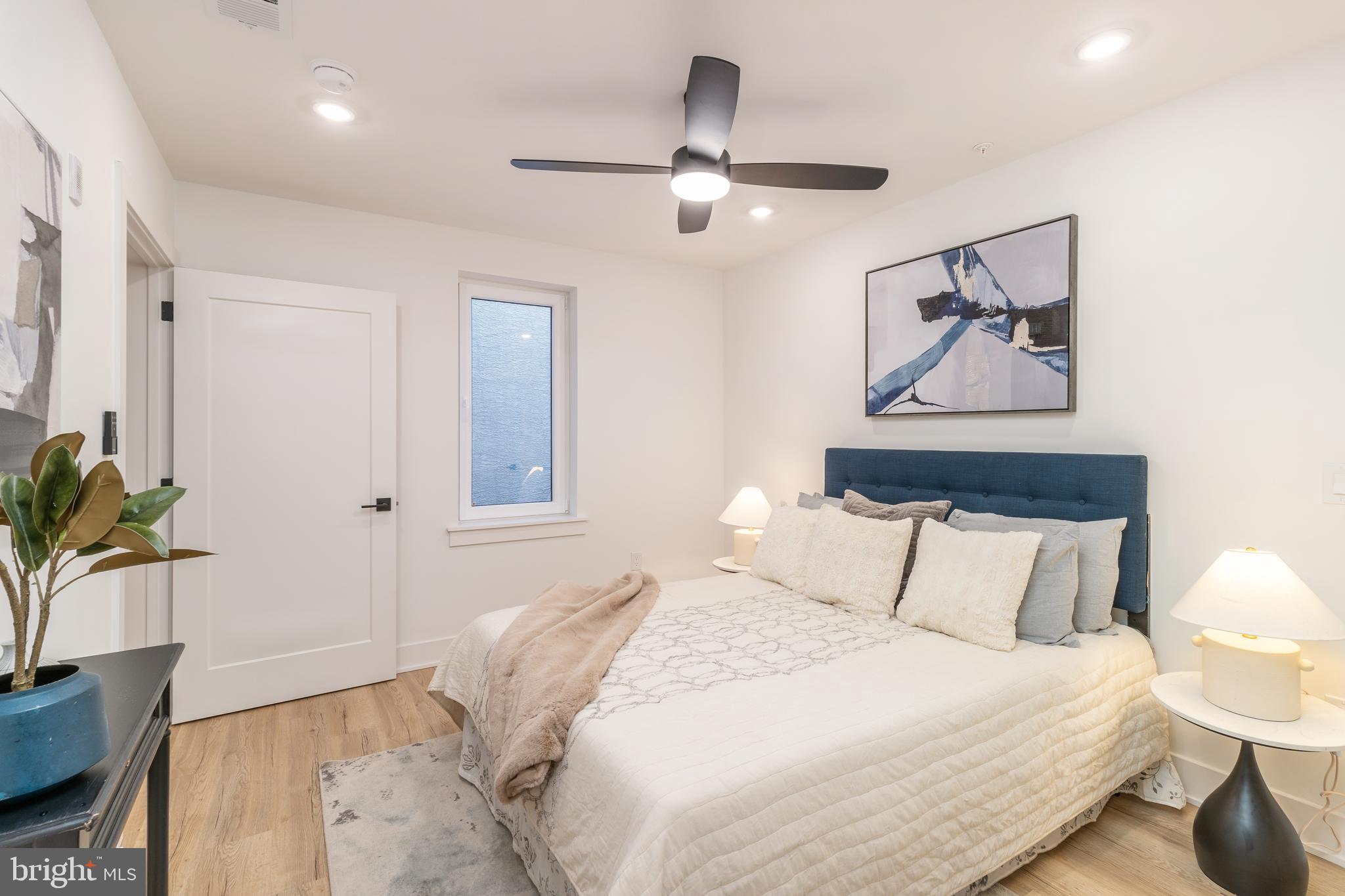 629-33 W GIRARD AVE #303