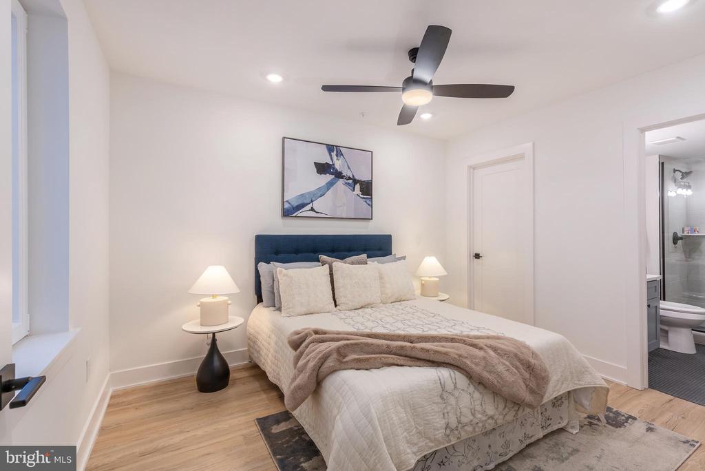 629-33 W GIRARD AVE #303