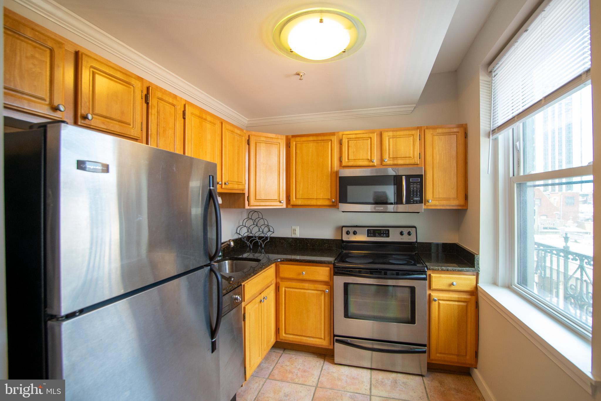 1939 CHESTNUT ST #4D