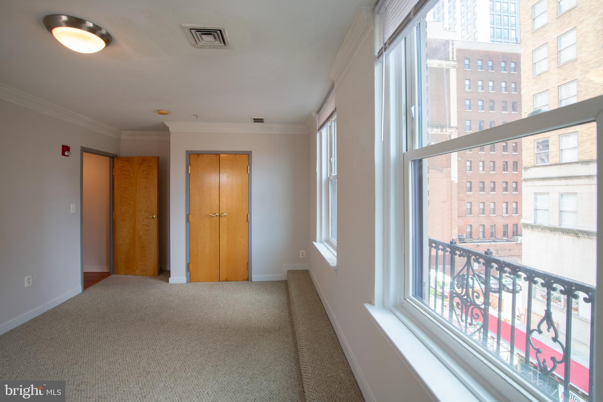 1939 CHESTNUT ST #4D