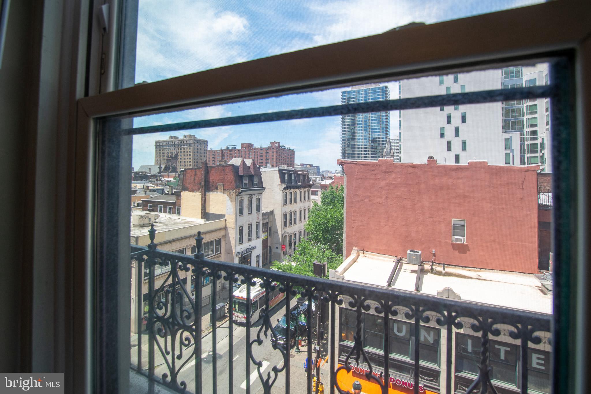1939 CHESTNUT ST #4D
