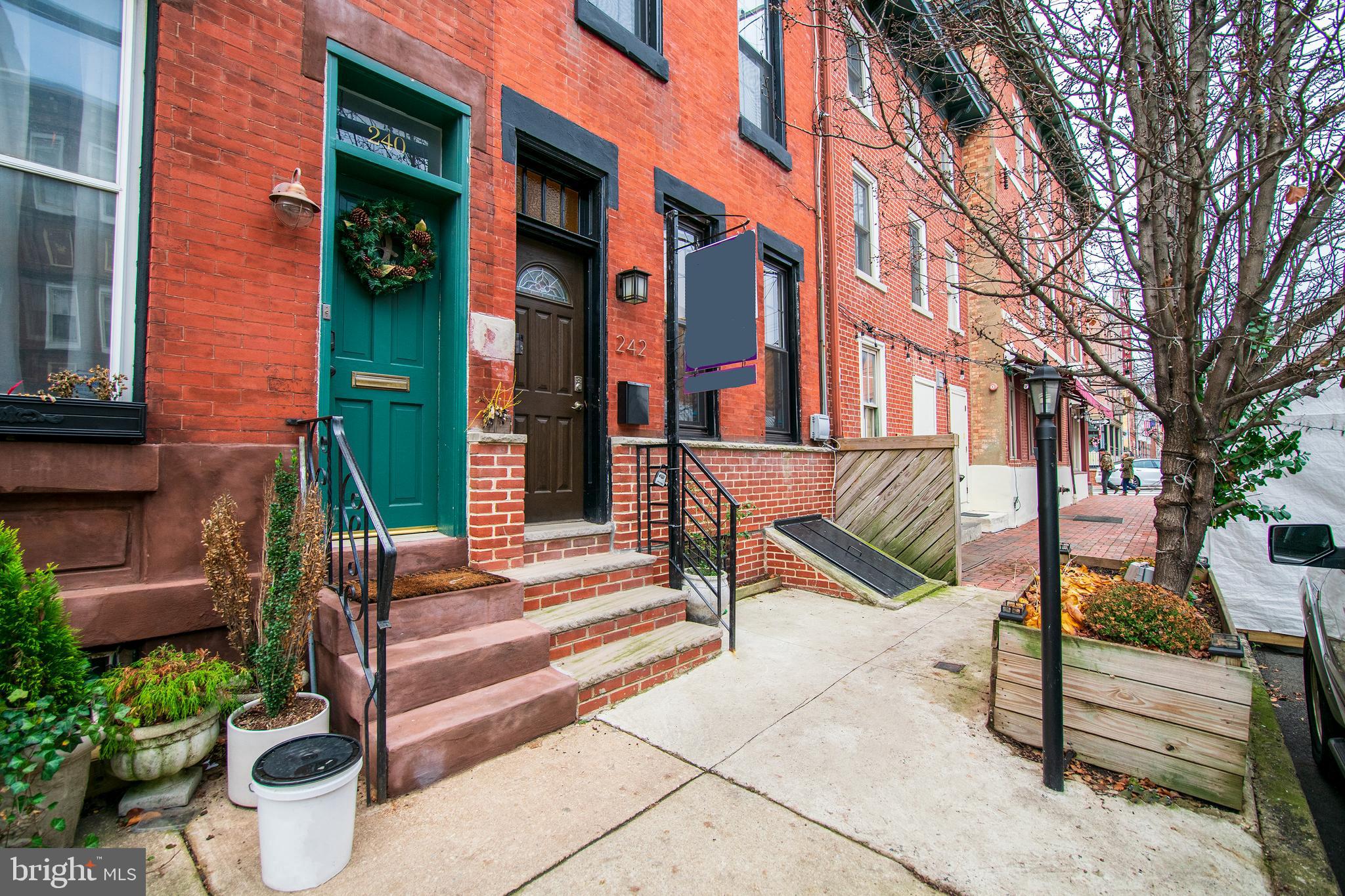 242 FAIRMOUNT AVE