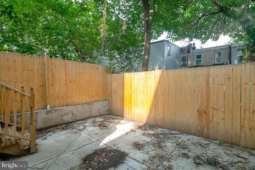 319 N PRESTON ST #1R