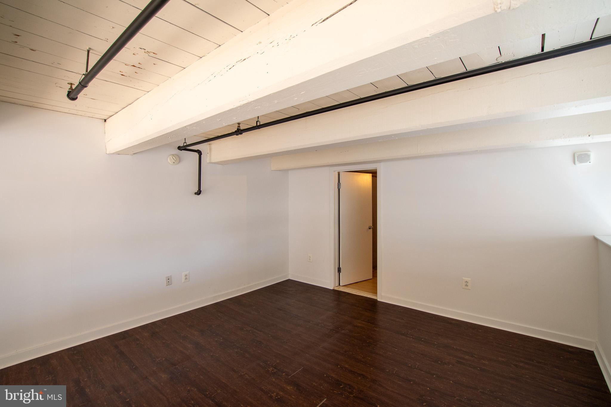 1027 ARCH ST #UNIT 401