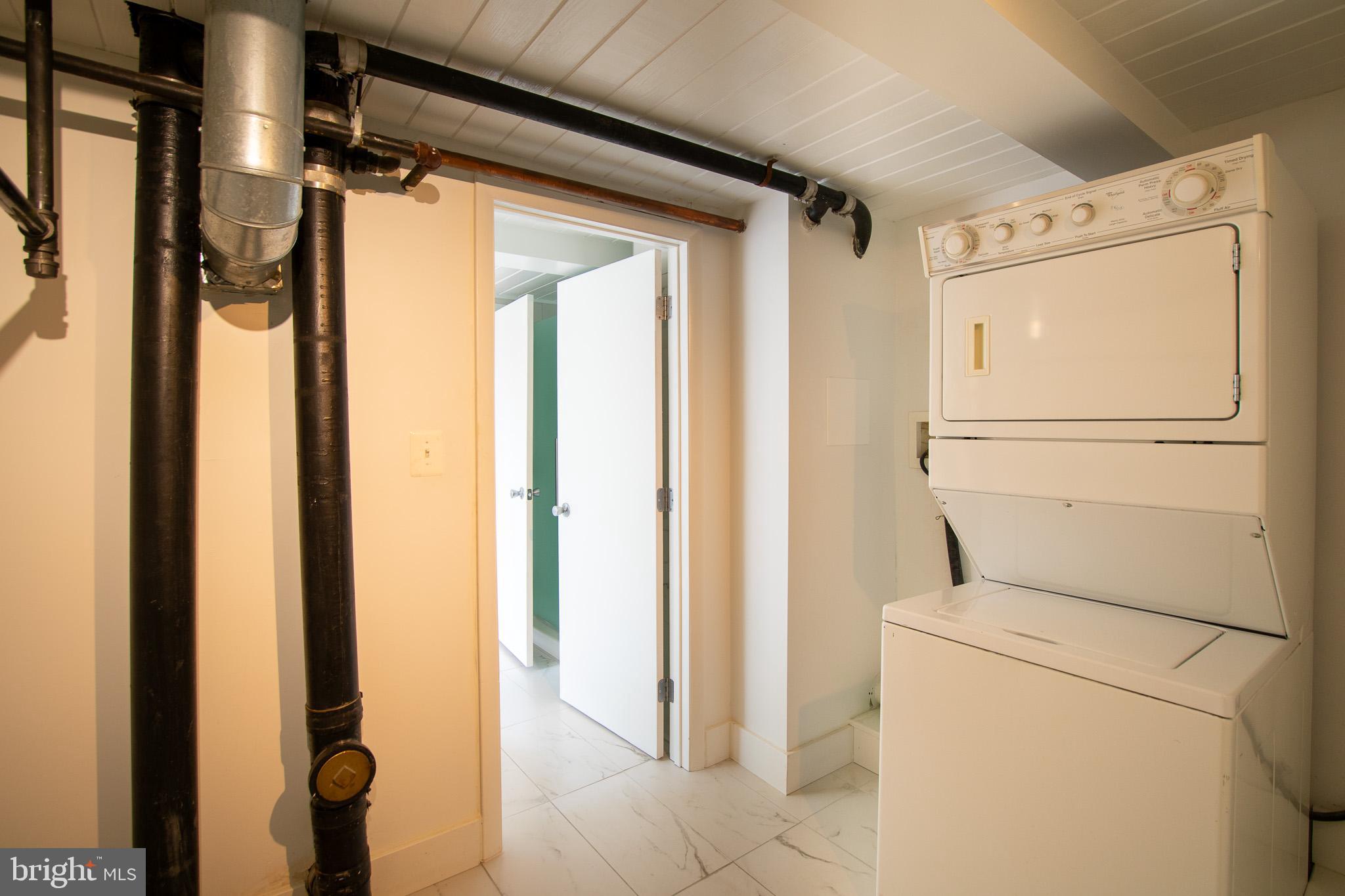 1027 ARCH ST #UNIT 401