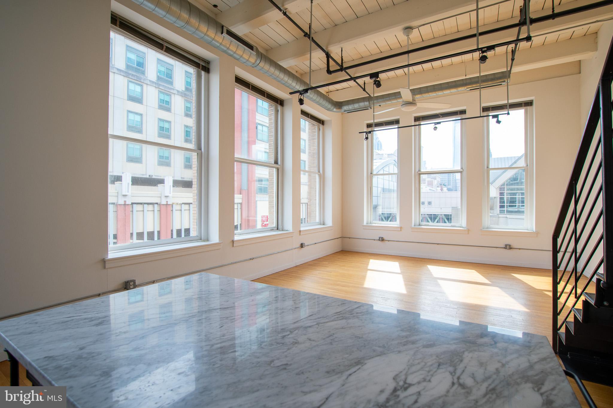 1027 ARCH ST #UNIT 401