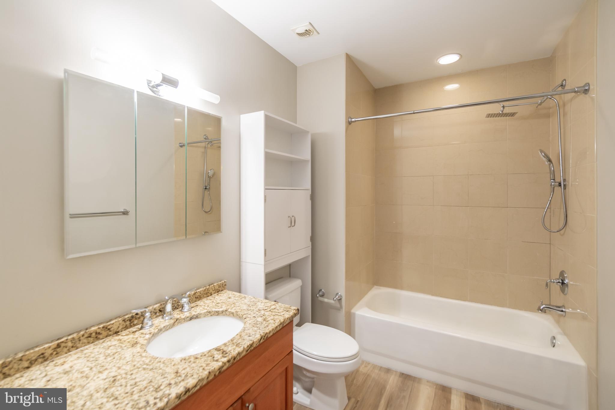 1600-18 ARCH ST #516