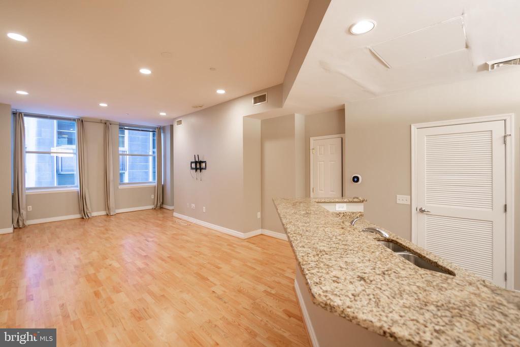 1600-18 ARCH ST #516
