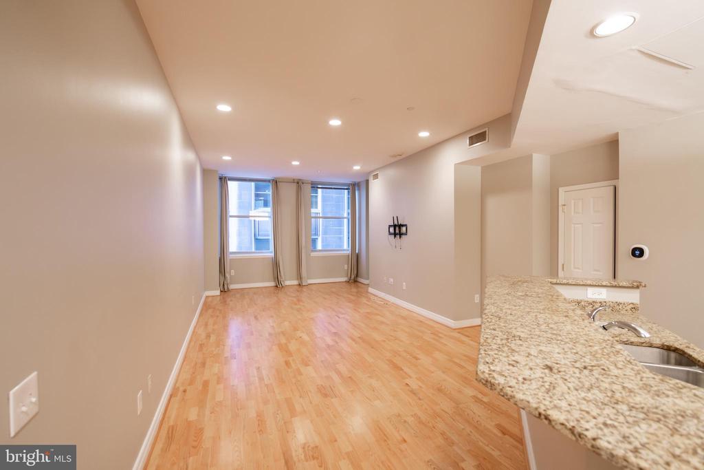 1600-18 ARCH ST #516