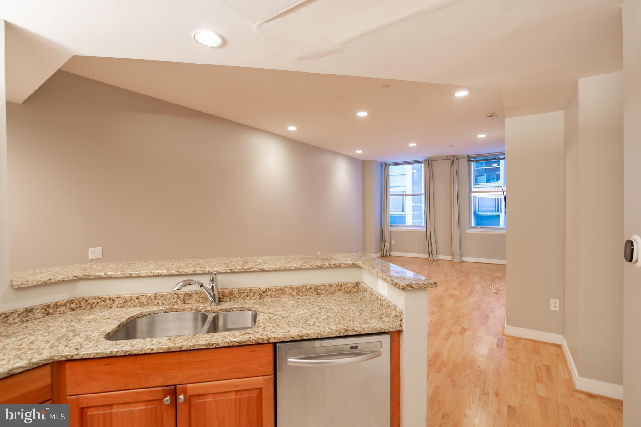 1600-18 ARCH ST #516