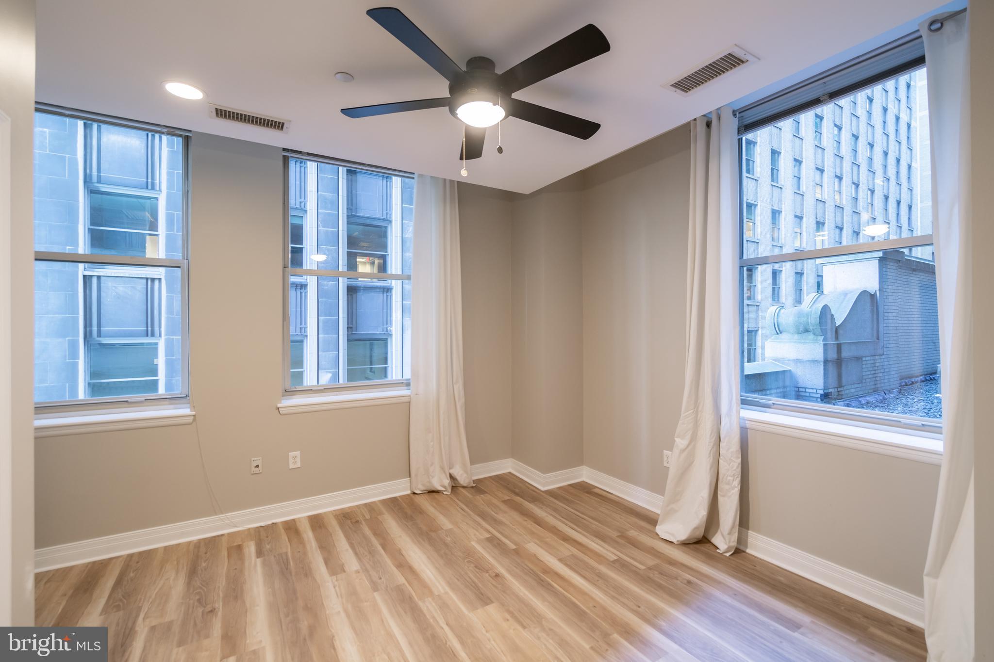 1600-18 ARCH ST #516