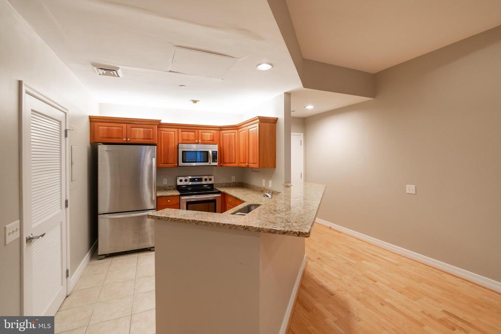 1600-18 ARCH ST #516