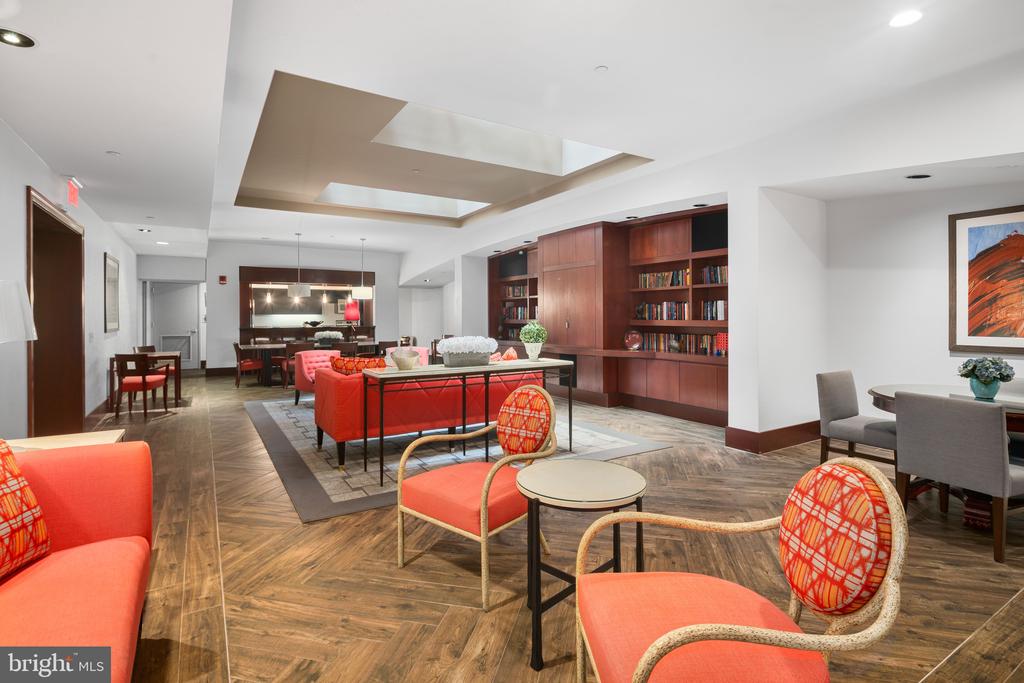1600-18 ARCH ST #516