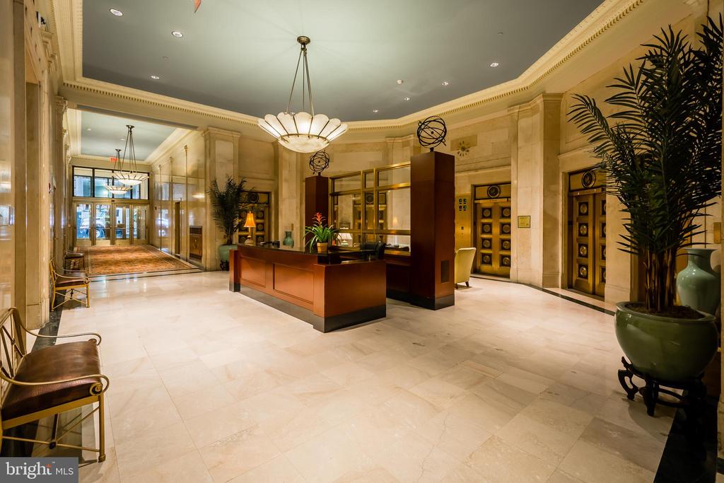 1600-18 ARCH ST #516