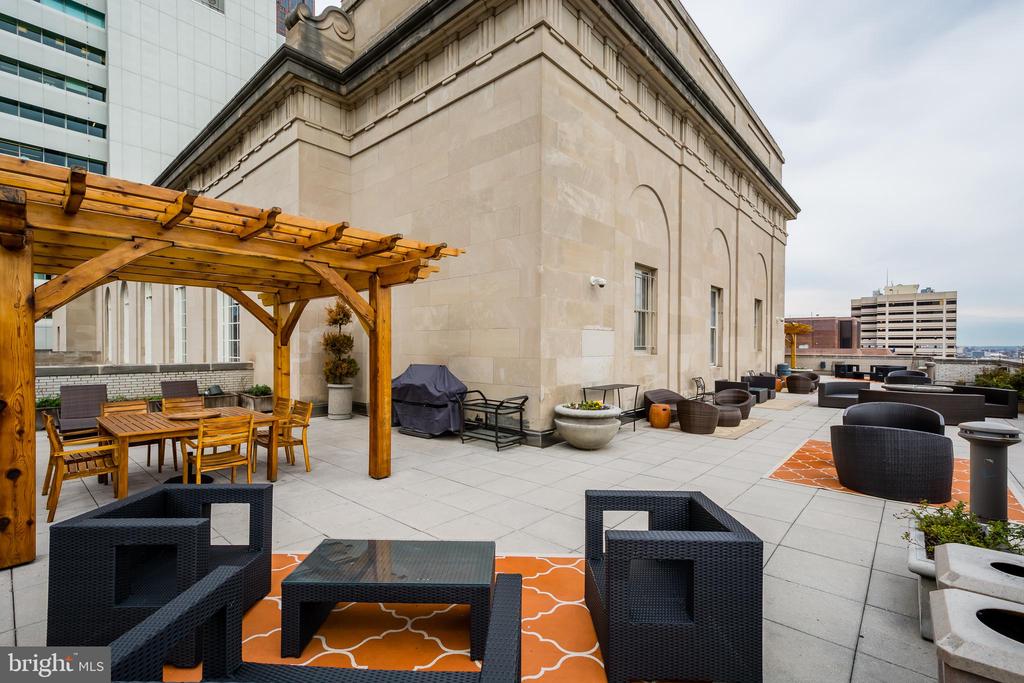 1600-18 ARCH ST #516