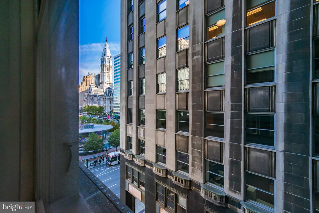 1600-18 ARCH ST #516