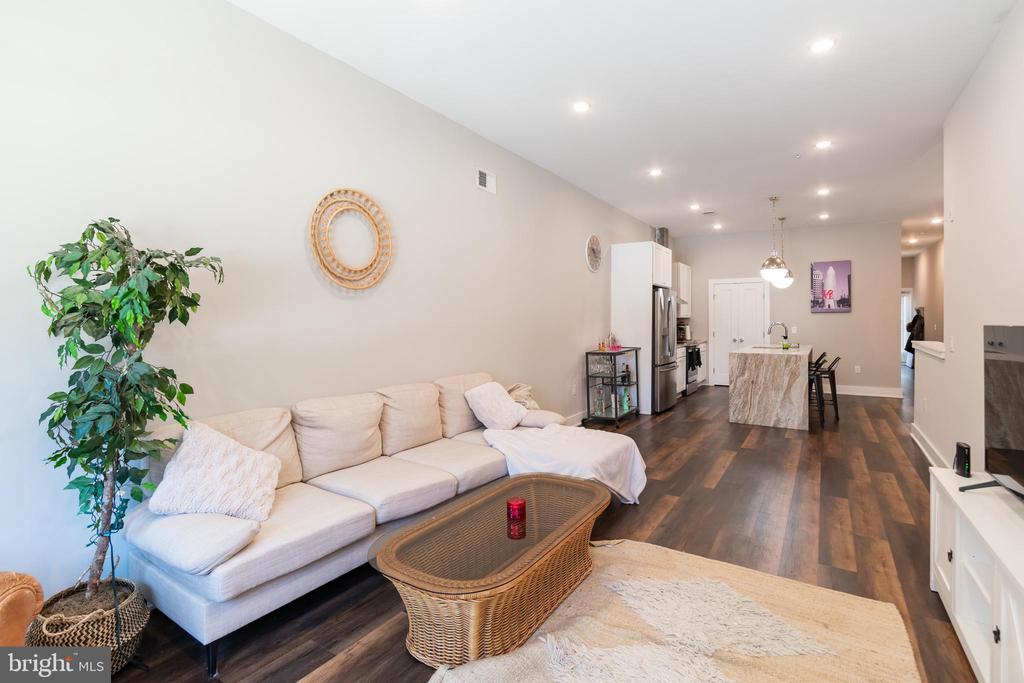 711 N 16TH ST #UNIT 1