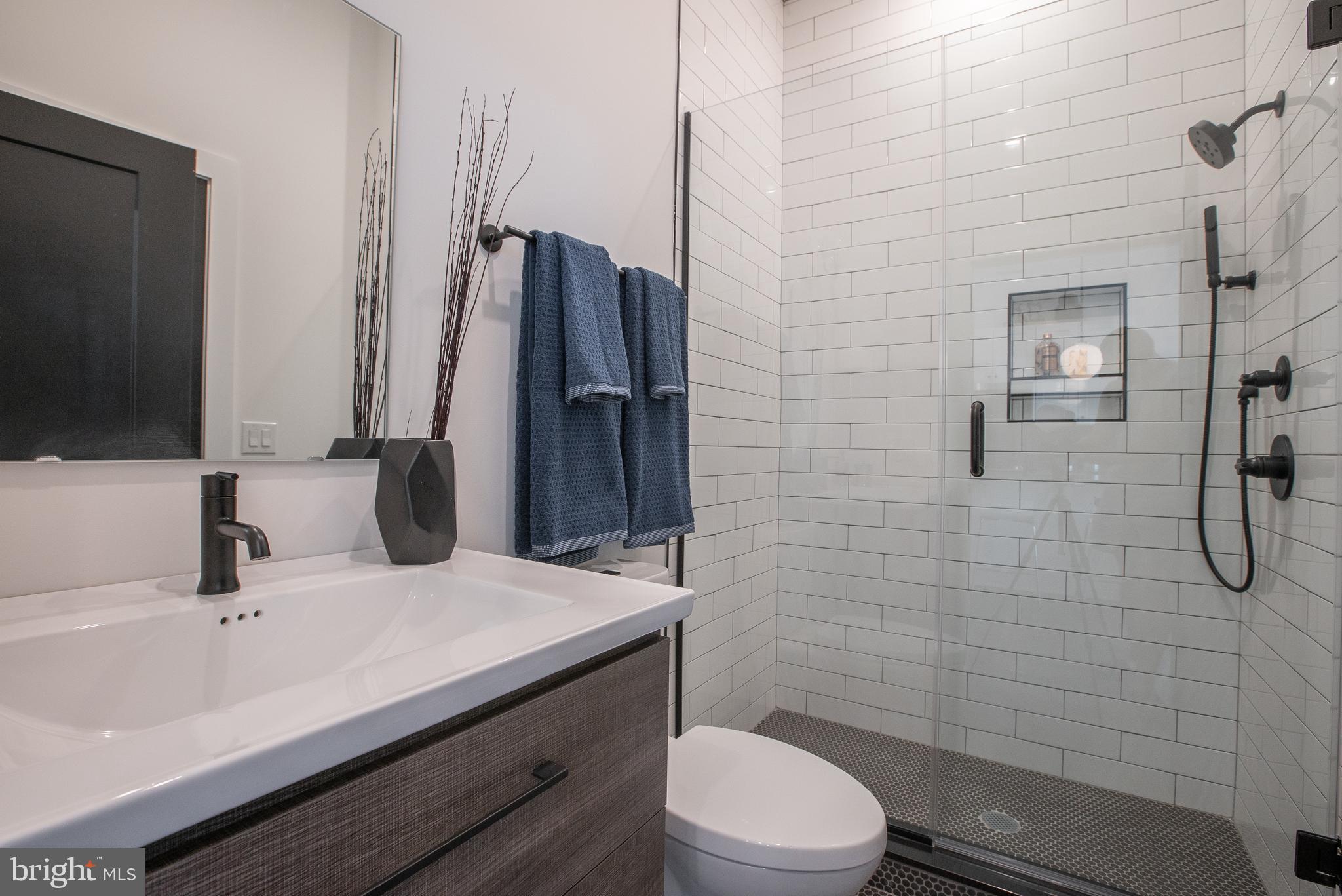 2940 W THOMPSON ST #UNIT 206